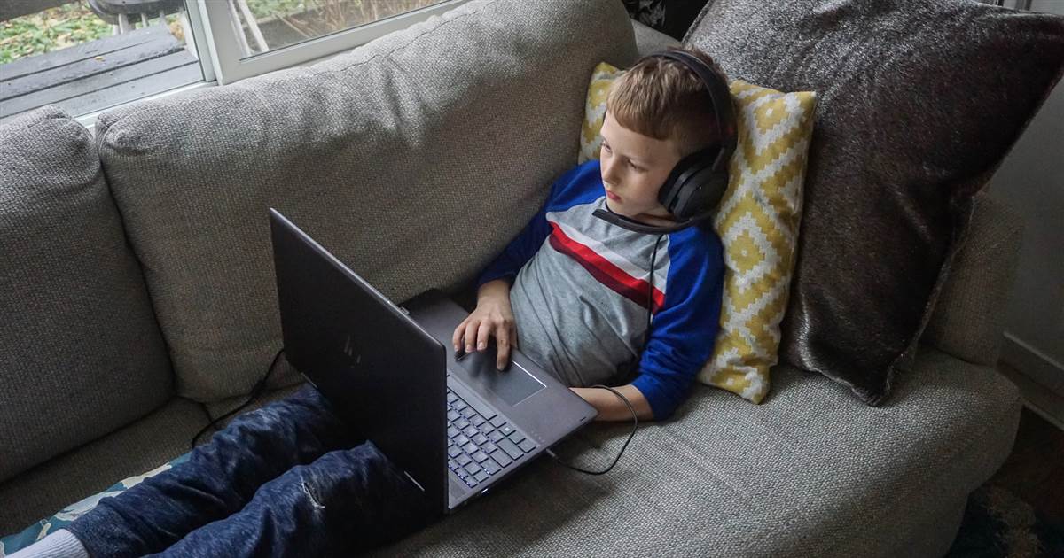 As coronavirus closes schools, teachers and families brace for massive experiment in online education