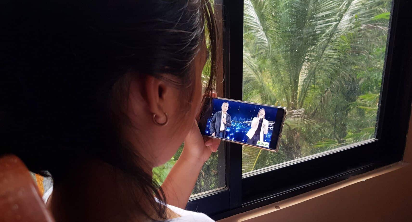 Educators, students take advantage of DepEd Ozamiz on line mastering series with Smart | devices mag